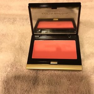 NIB Kevyn Aucoin Creamy Glow in Pravella